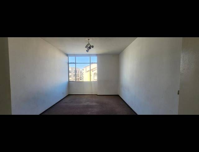 1 BEDROOM APARTMENT FOR SALE IN BEDFORD GARDENS